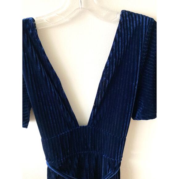 Revolve Privacy Please Low Cut Velvet Midi Dress Purple Size XS NEW - Picture 5 of 7